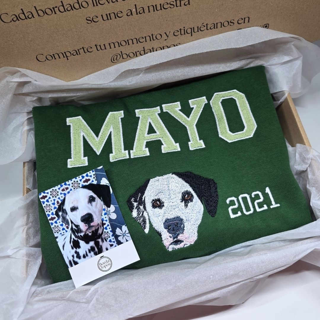 Nombre y fecha UNA Mascota Personalizada – Camiseta, Sudadera o Sudadera con Capucha