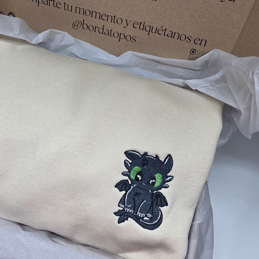Cómo entenar a tu dragón - Bordado Furia Nocturna o Furia Luminosa – Camiseta, Sudadera o Sudadera con Capucha