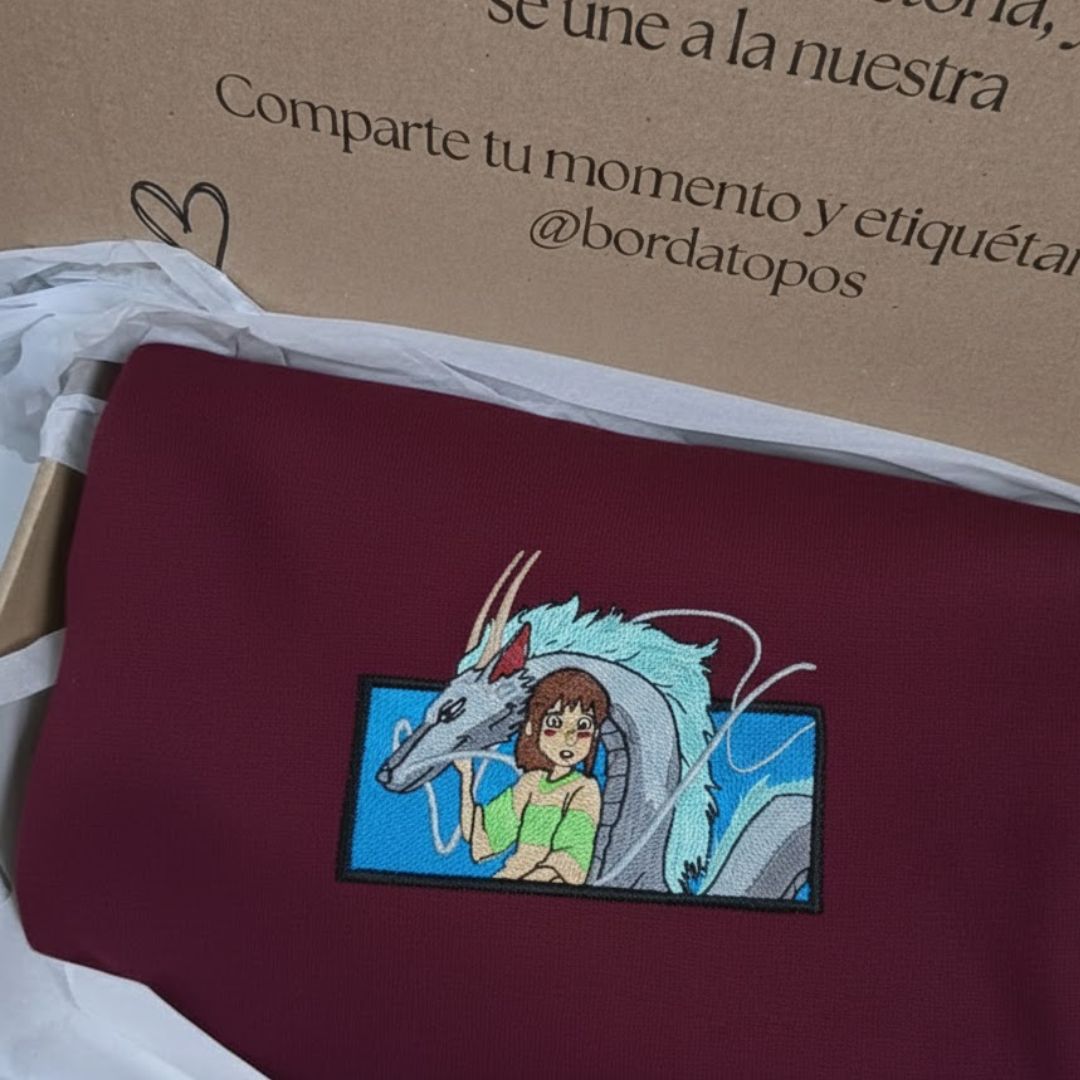 Bordado Anime – Camiseta, Sudadera o Sudadera con Capucha